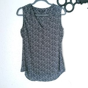Express Blouse - Black & White Pattern (M)
